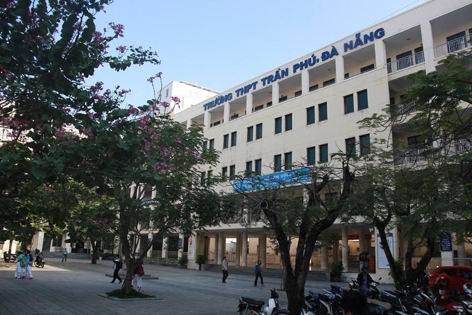 Đừng để giáo viên ngồi trên "đống lửa"...