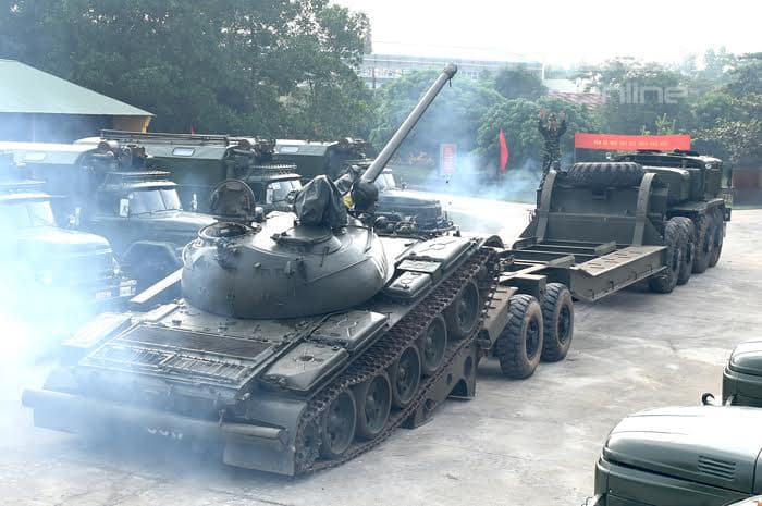 “Voi  sắt ra viện”