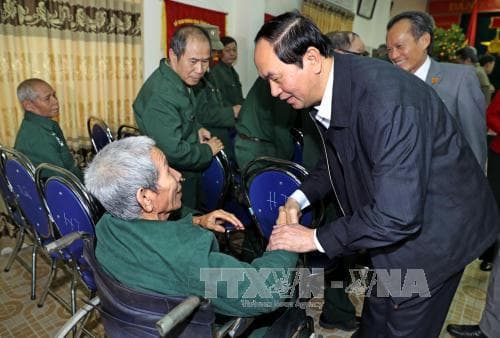 Chủ tịch nước thăm Trung tâm Điều dưỡng Thương binh Nho Quan