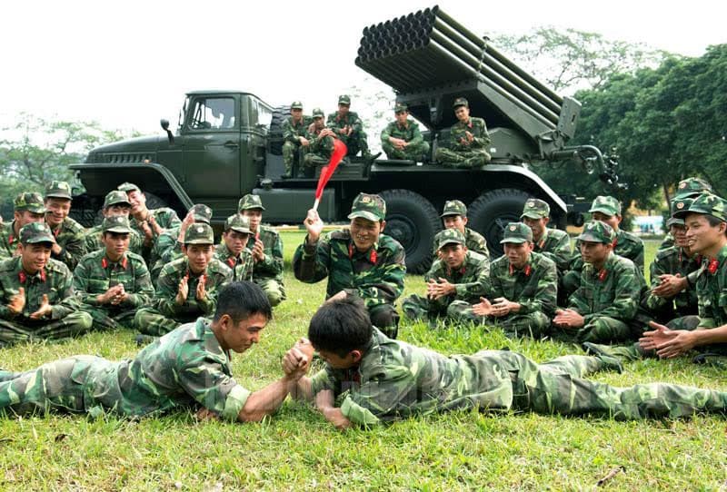 Sôi nổi nhiều hoạt động mừng ngày truyền thống