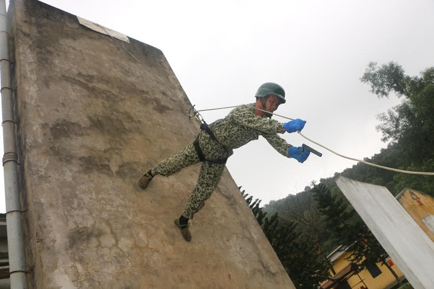 Tinh nhuệ, luyện hay, đánh giỏi