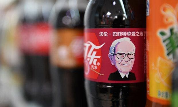 Tỷ phú Oa-ren Bắp-phét quảng bá cho Coca-Cola ở Trung Quốc