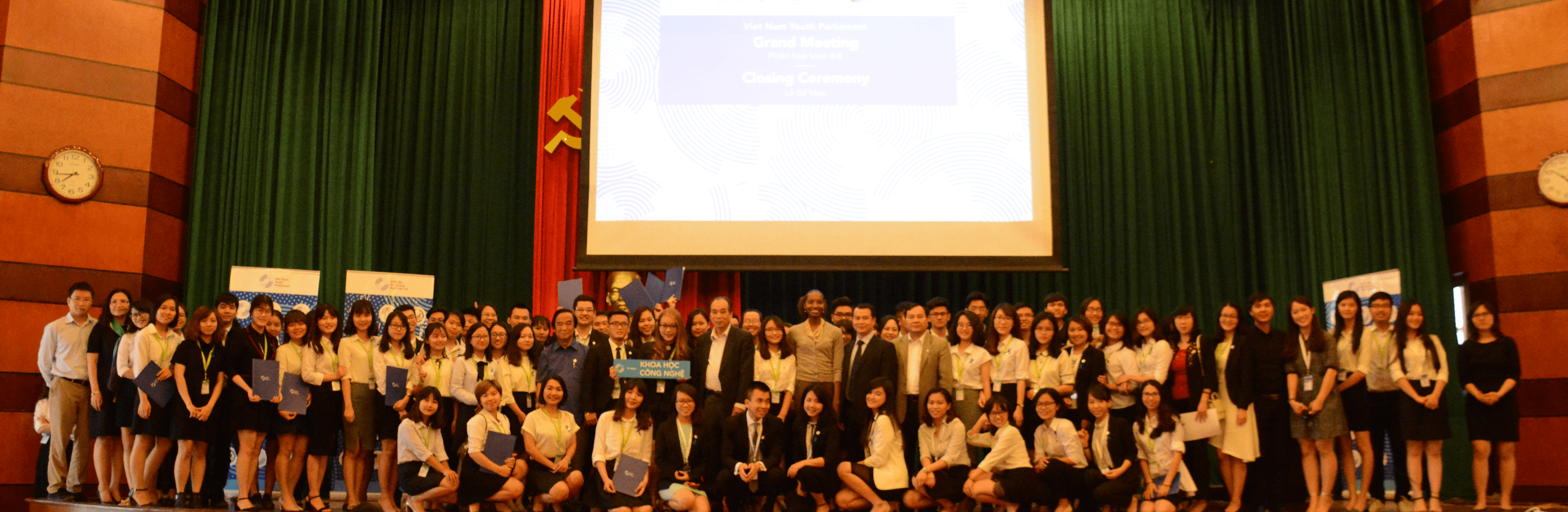 Phiên họp toàn thể và lễ bế mạc Diễn đàn mô phỏng Nghị viện trẻ diễn ra thành công tốt đẹp
