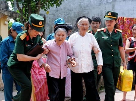 SÁNG TẠO TRONG HOẠT ĐỘNG “ĐỀN ƠN ĐÁP NGHĨA”