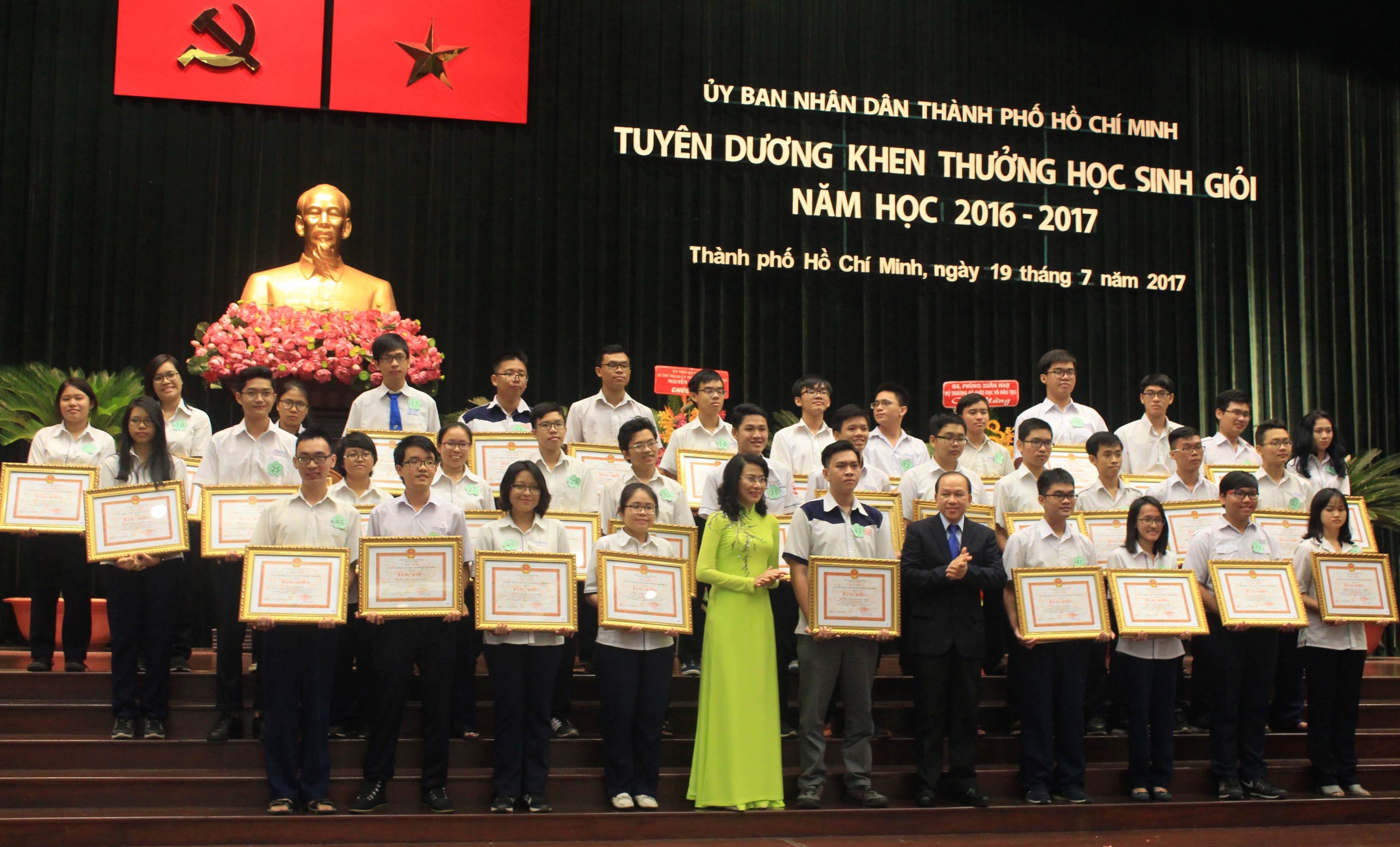 TP Hồ Chí Minh tuyên dương 477 học sinh giỏi tiêu biểu