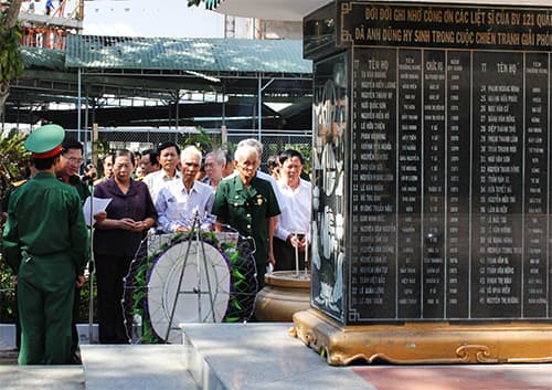 Sẵn sàng hy sinh để thương binh được sống
