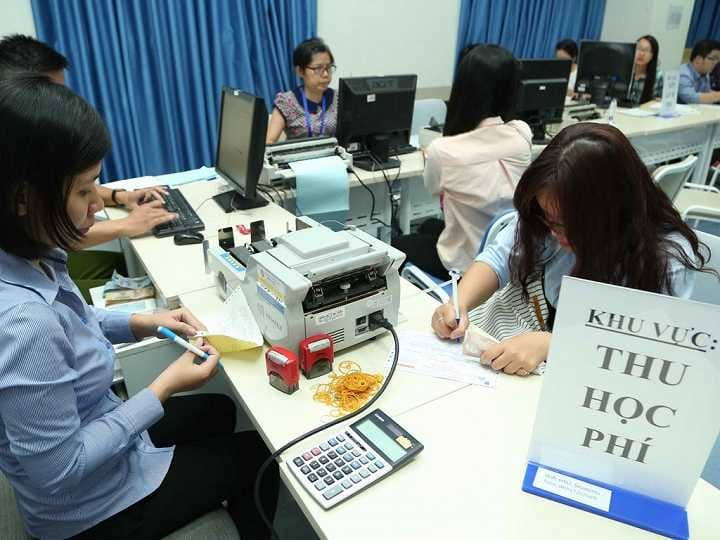 Bộ GD-ĐT đề nghị không thu các khoản ngoài học phí
