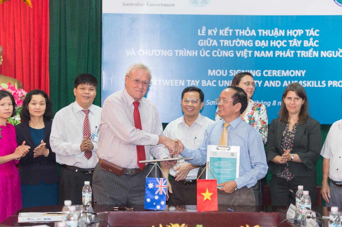 Australia hỗ trợ các trường đại học khu vực miền núi phía Bắc