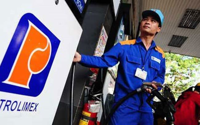 Xăng tăng hơn 300 đồng/lít