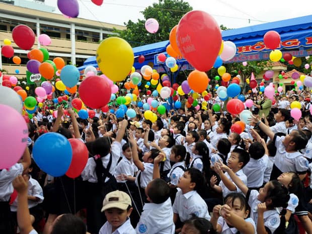 Chiếc áo không làm nên… trò ngoan
