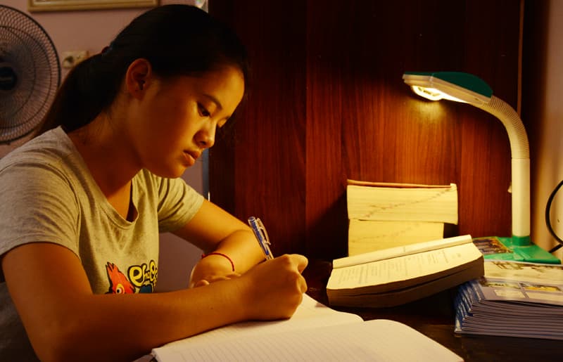 Viết tiếp ước mơ tới trường cho Sùng Thị Chấu