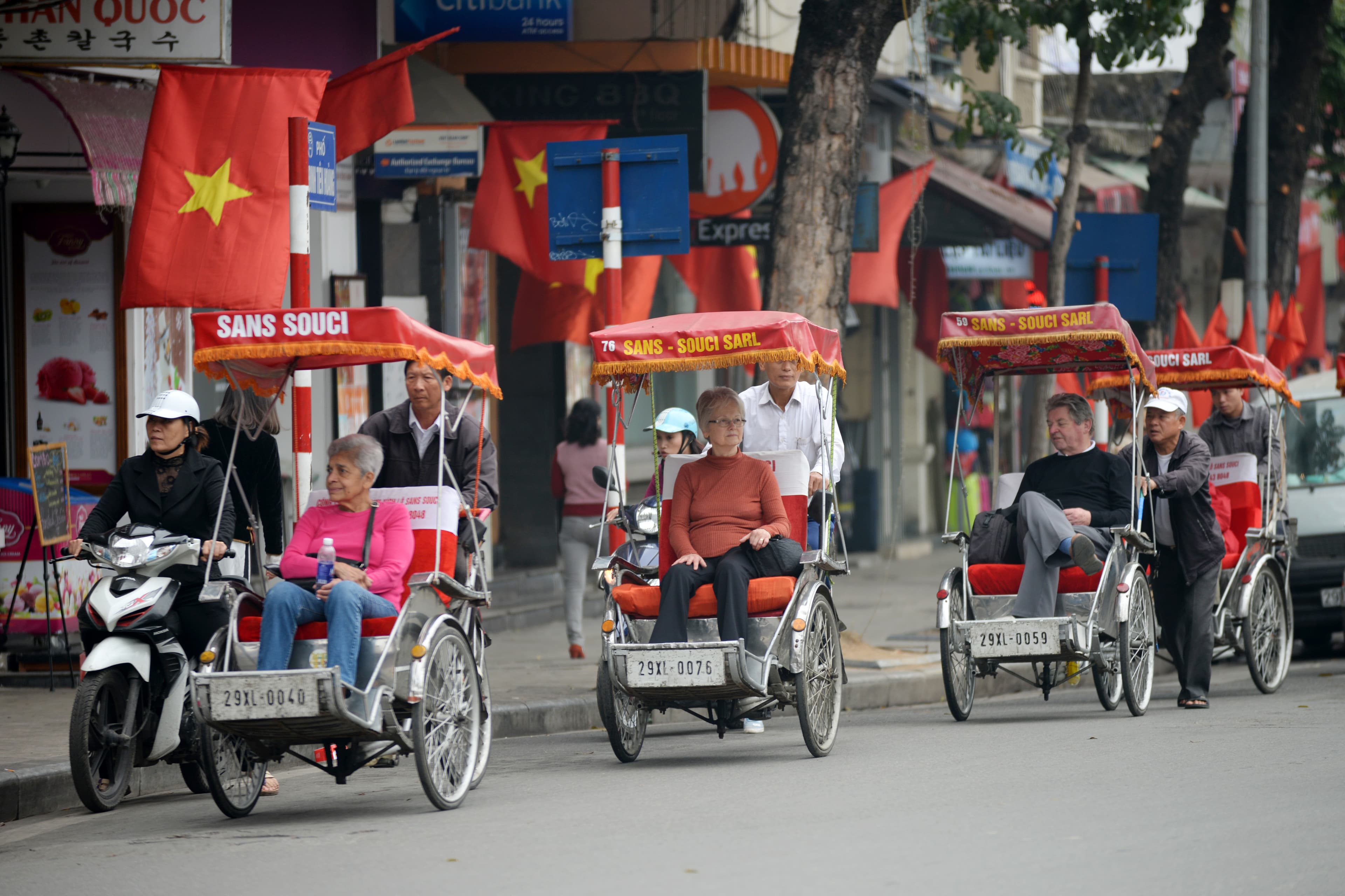 Hơn 9,4 triệu lượt khách quốc tế đến Việt Nam trong 9 tháng đầu năm