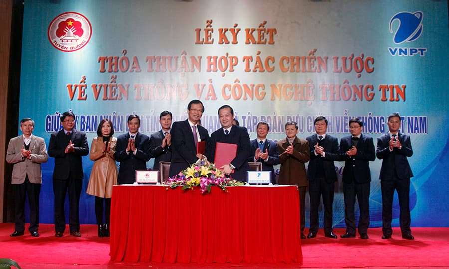 Ký Thỏa thuận hợp tác chiến lược về viễn thông - công nghệ thông tin giai đoạn 2017 - 2022