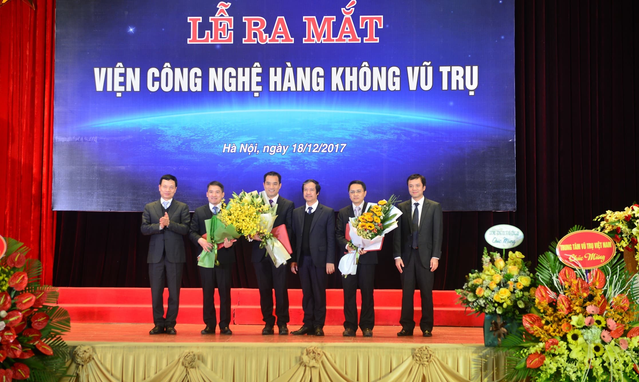 Hợp tác đào tạo nguồn nhân lực trong lĩnh vực hàng không vũ trụ