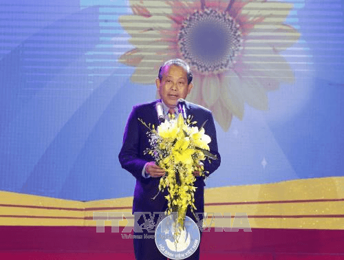 Lễ tuyên dương “Sinh viên 5 tốt” và trao giải thưởng “Sao Tháng Giêng”