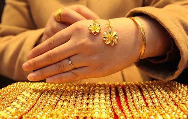 Mở rộng đà tăng, vàng SJC tiến sát mốc 37 triệu đồng mỗi lượng