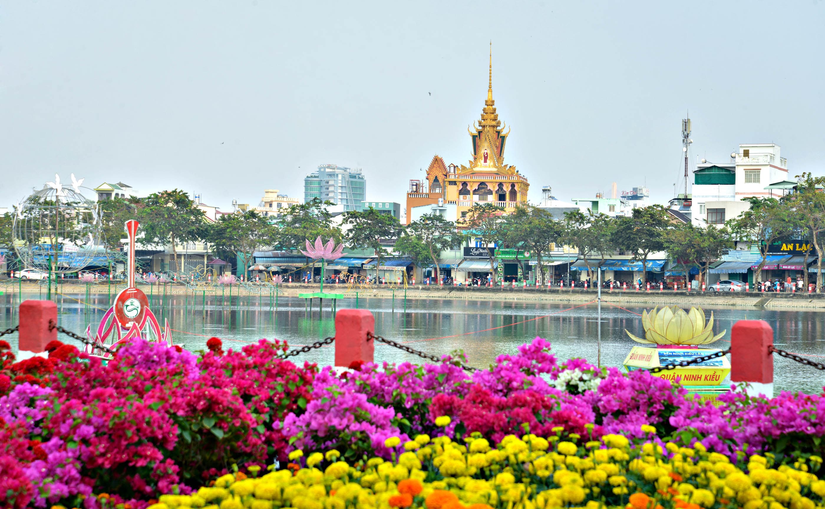 Hương sắc Mùa Xuân