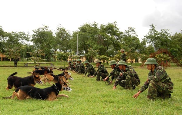 Một ngày với những “học viên đặc biệt”