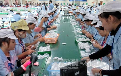 Giữ vững ổn định kinh tế vĩ mô, tạo môi trường thuận lợi cho sản xuất kinh doanh, thúc đẩy phát triển nhanh và bền vững