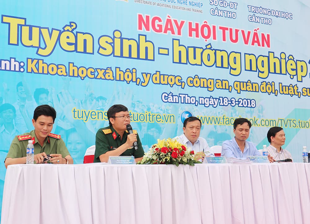 Trường Đại học Cần Thơ khai mạc Ngày hội tư vấn tuyển sinh - hướng nghiệp 2018