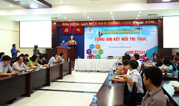 Công bố “Tổng đài kết nối tri thức” với đầu số 1900 633323