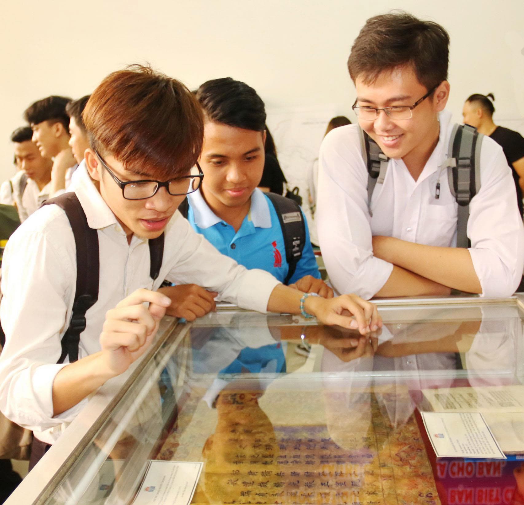 Triển lãm độc bản, sách quý về Biên Hòa-Đồng Nai
