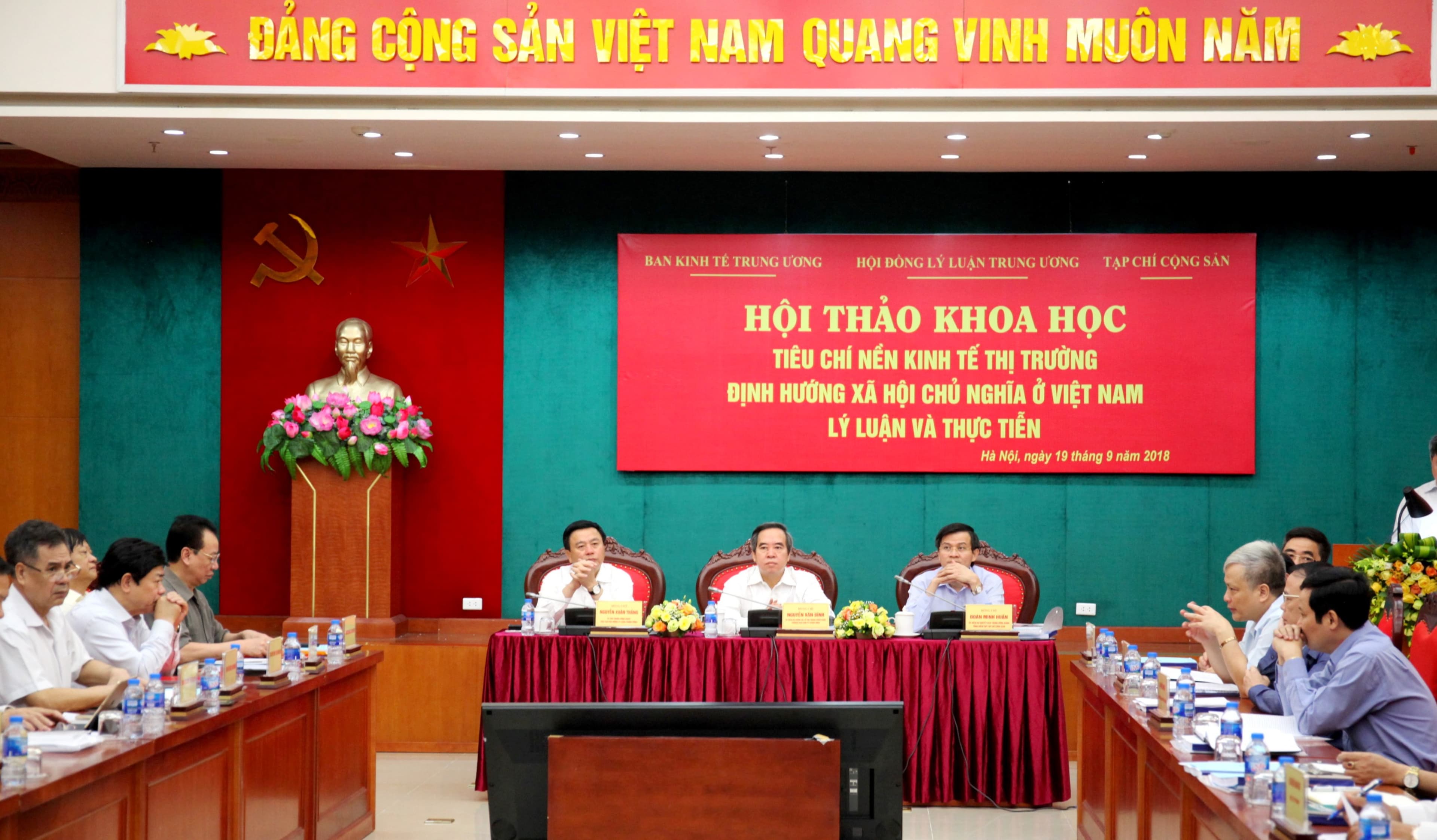 Hội thảo khoa học về tiêu chí nền kinh tế thị trường định hướng xã hội chủ nghĩa ở Việt Nam