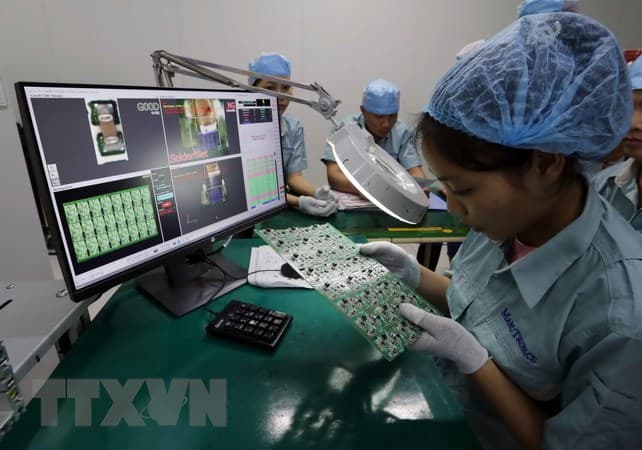 NIỀM TIN TỪ THỊ TRƯỜNG LAO ĐỘNG