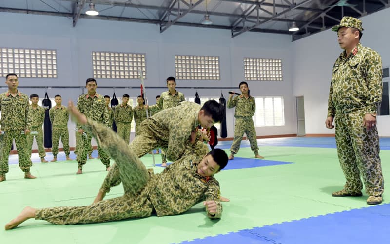 Luyện rèn ở nhà trường đào tạo cán bộ "đặc biệt tinh nhuệ"