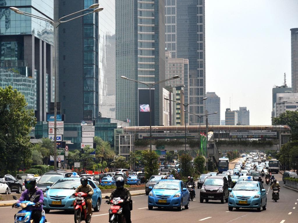 ASEAN cần vững "tay chèo" vượt "gió ngược"