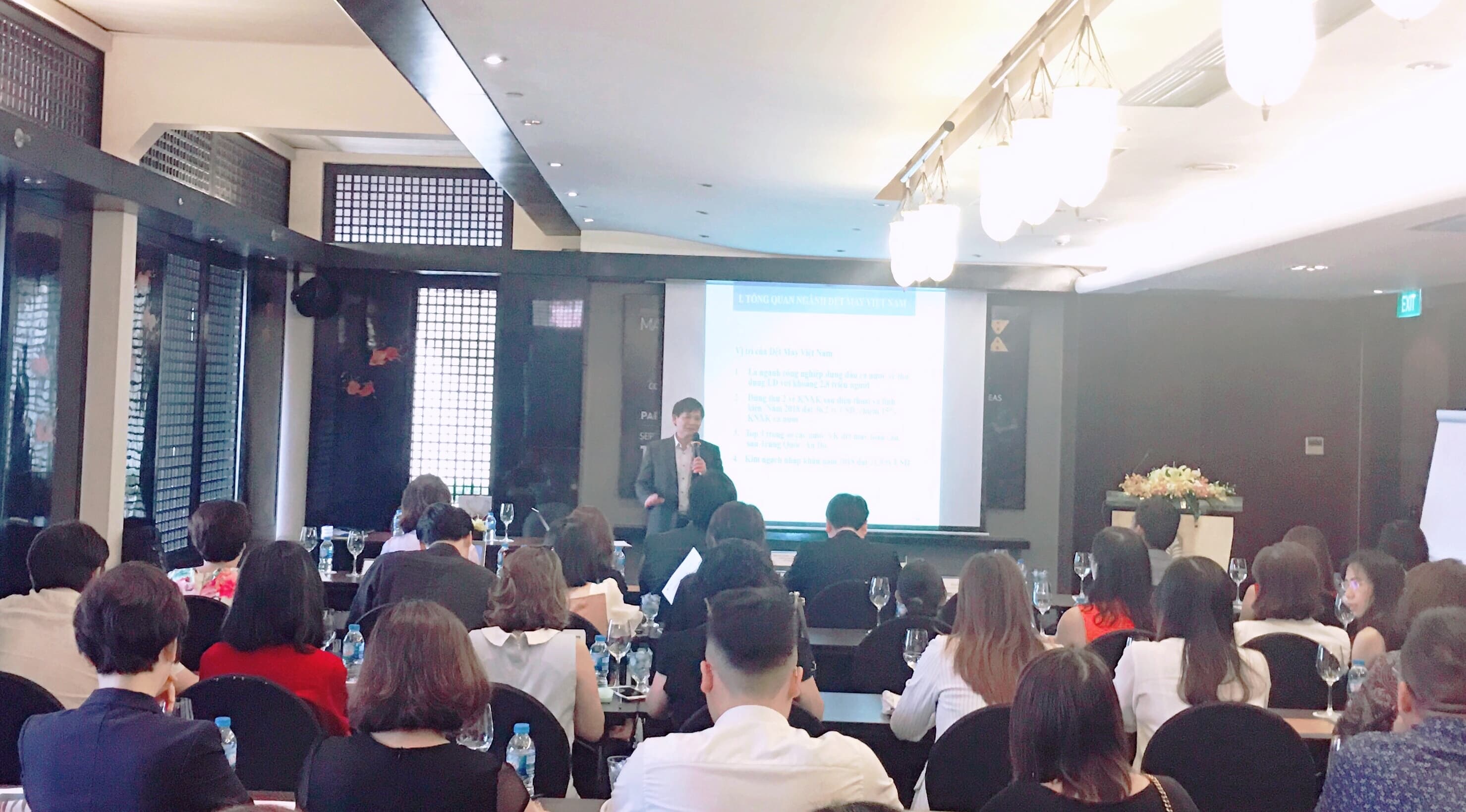 Nâng cao năng lực xúc tiến thương mại ngành dệt may