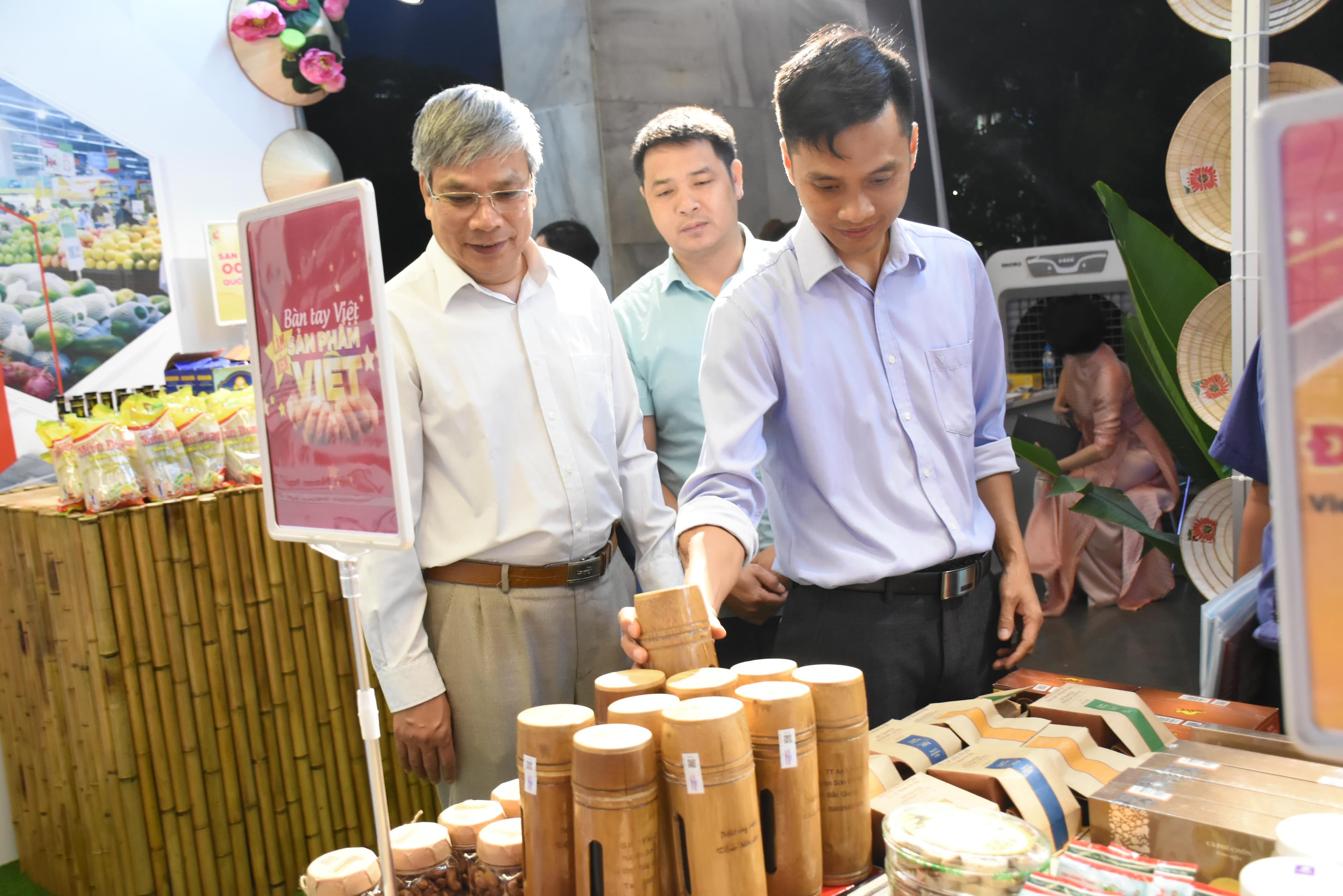 Phát triển hàng Việt Nam tại thị trường nội địa