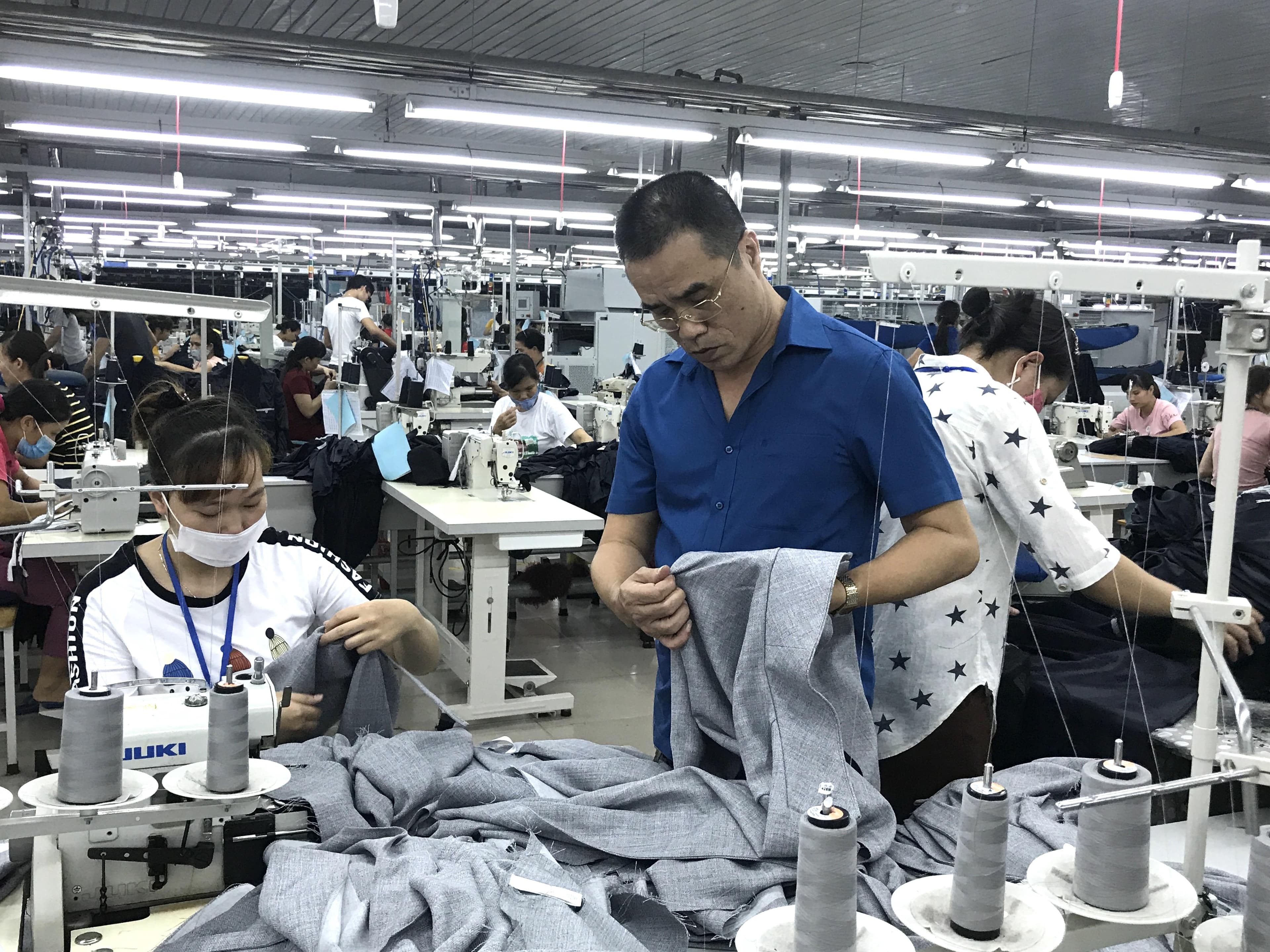 Xuất khẩu dệt  may vào EU - cơ hội lớn nhưng không dễ