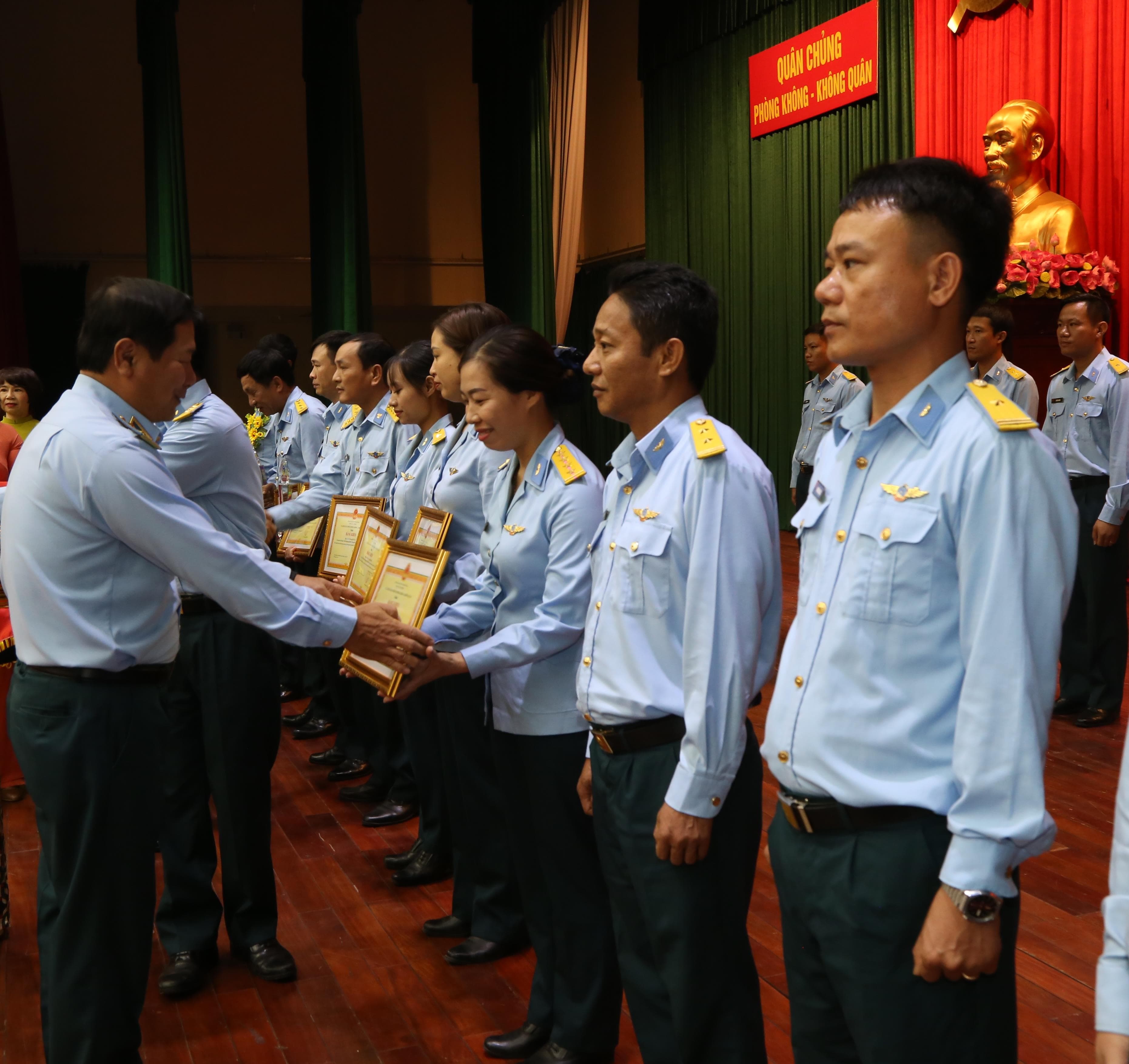 Động cơ đúng, trách nhiệm cao trong thực hiện nhiệm vụ