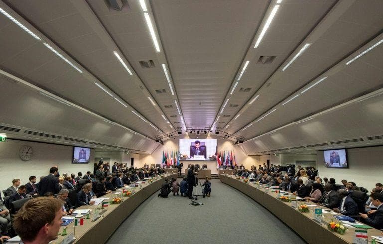 Thế khó của OPEC