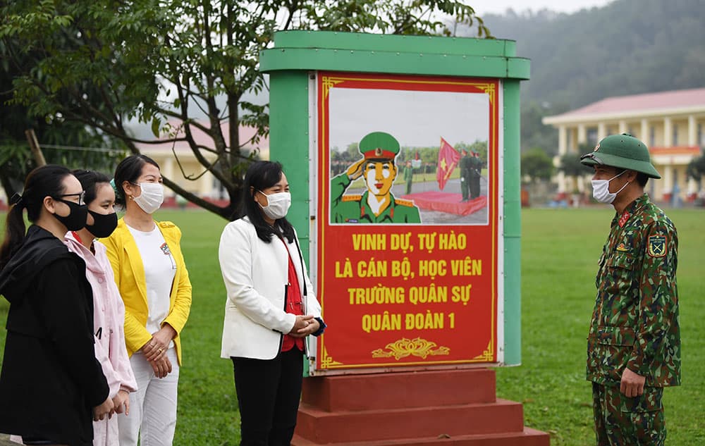 Cách ly mà không cách lòng!