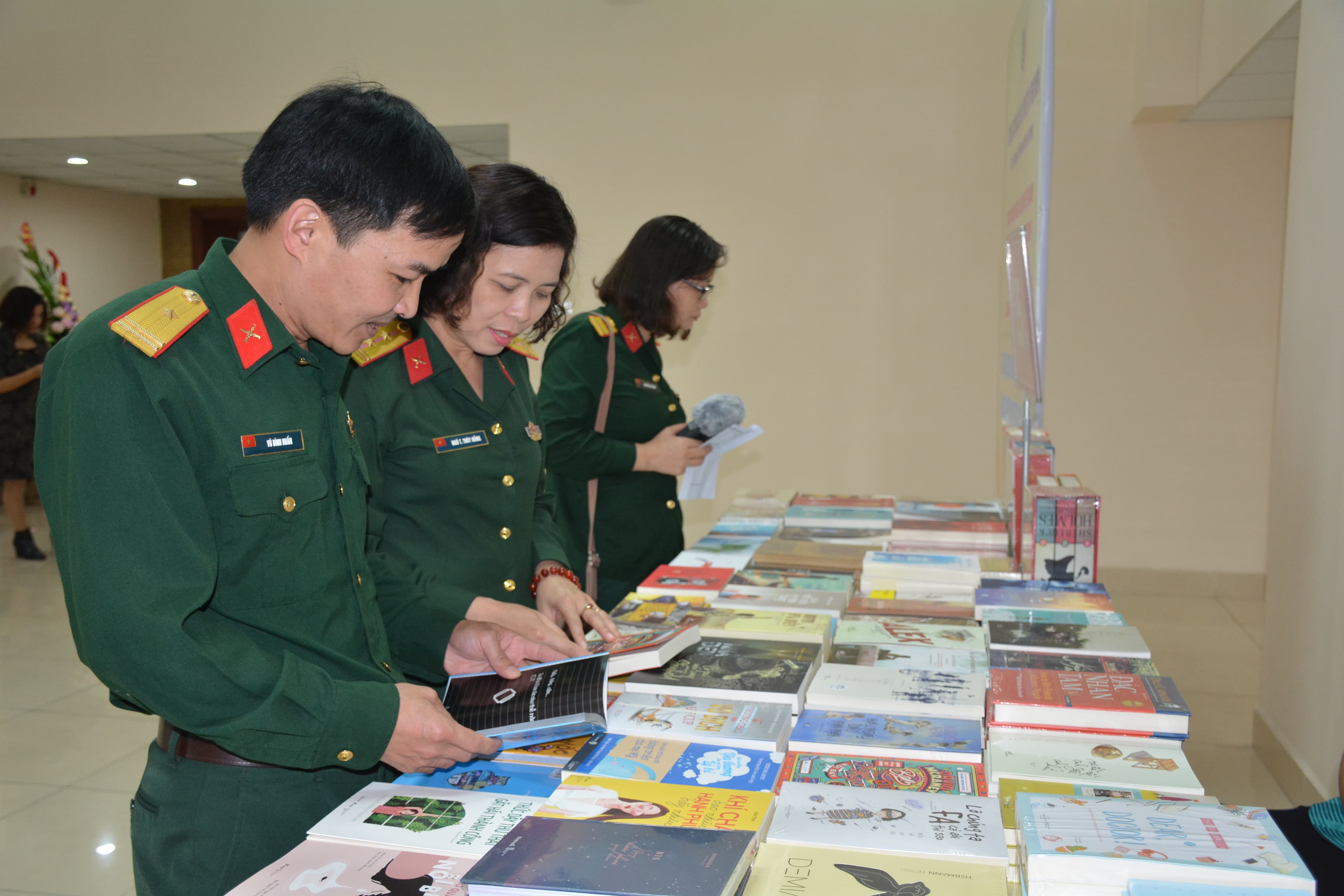 Tháo gỡ khó khăn cho ngành xuất bản