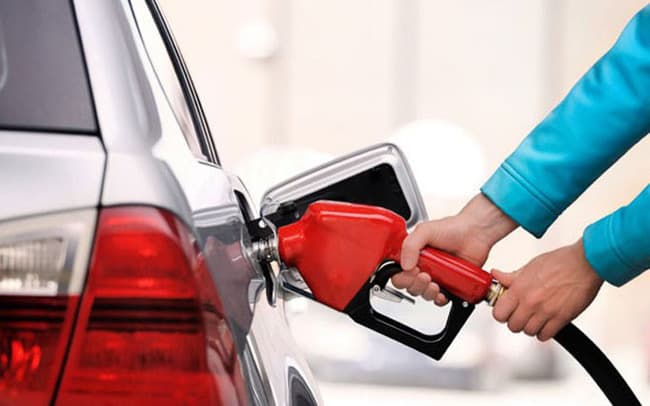 Giá xăng dầu tiếp tục giảm