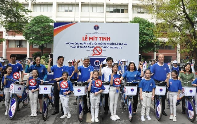 Nguy hiểm khó lường từ thuốc lá thế hệ mới