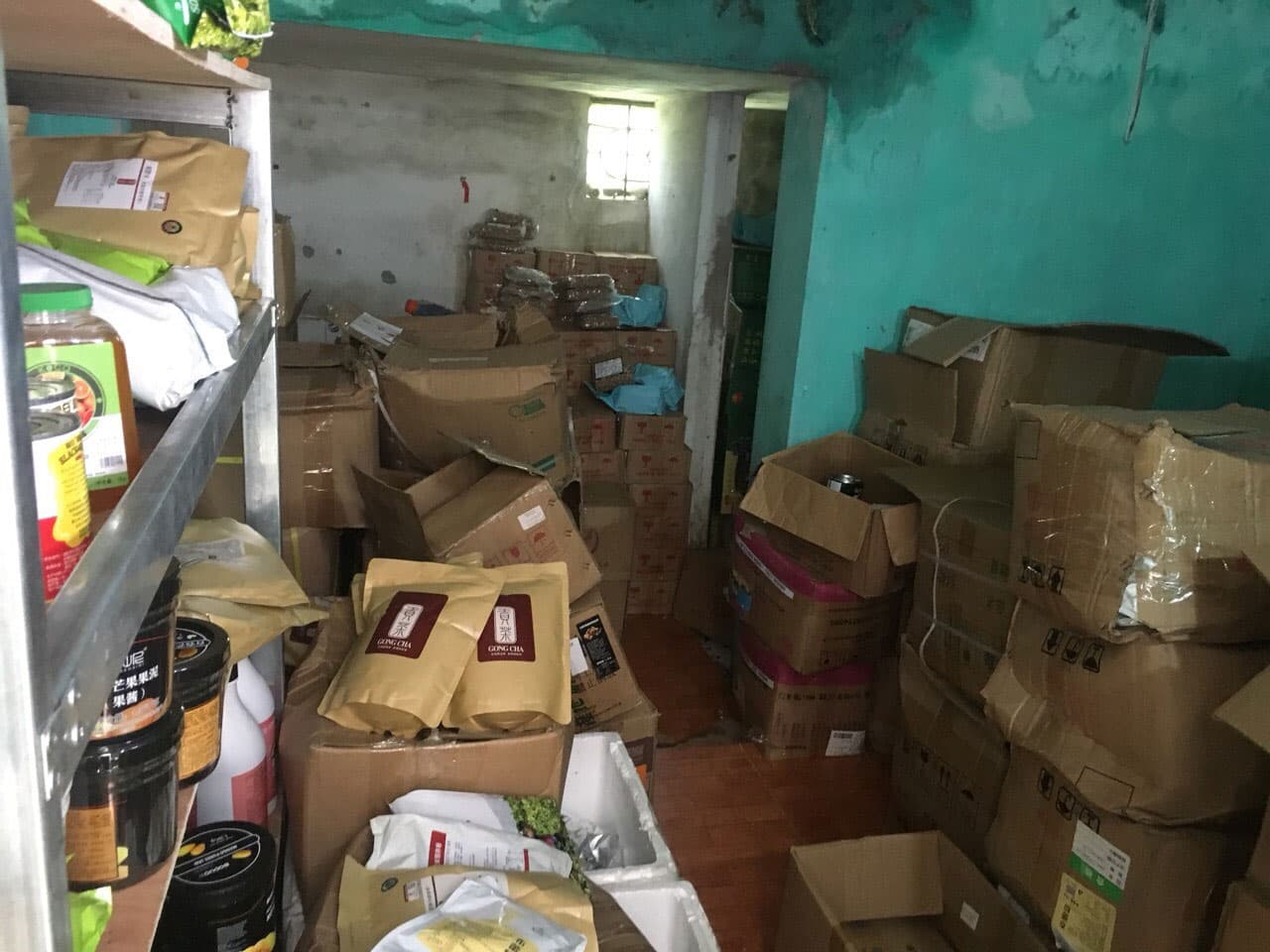 Nỗi lo về nguyên liệu trà sữa không rõ nguồn gốc
