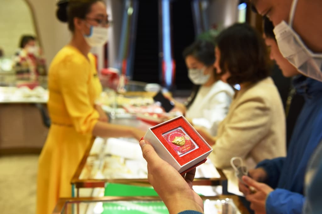 Đầu tư vào vàng thế nào cho hiệu quả?