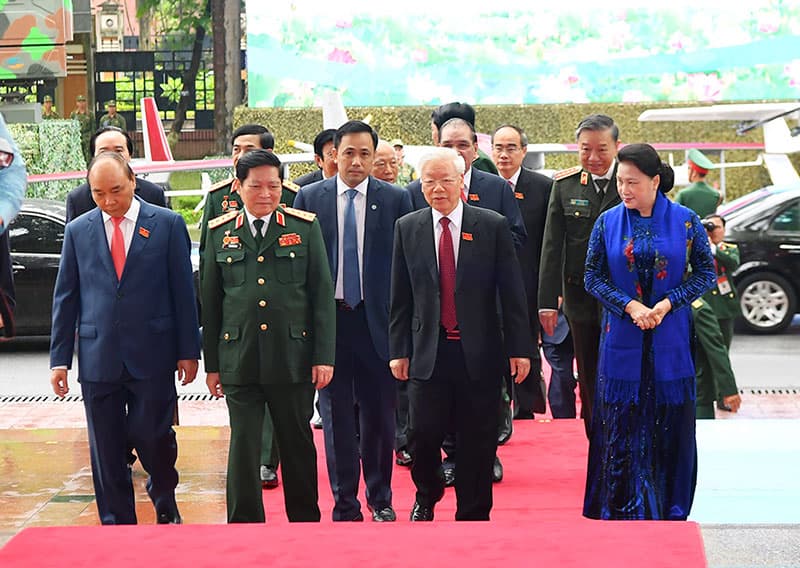 Lãnh đạo Đảng, Nhà nước tham quan một số gian trưng bày tại Đại hội Đại biểu Đảng bộ Quân đội lần thứ XI