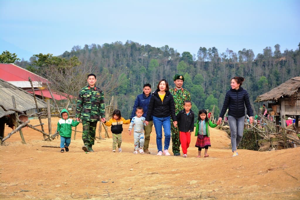 Tình quân dân nơi đầu nguồn biên giới