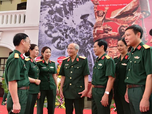 Vị tướng với bầu nhiệt huyết cách mạng luôn sục sôi