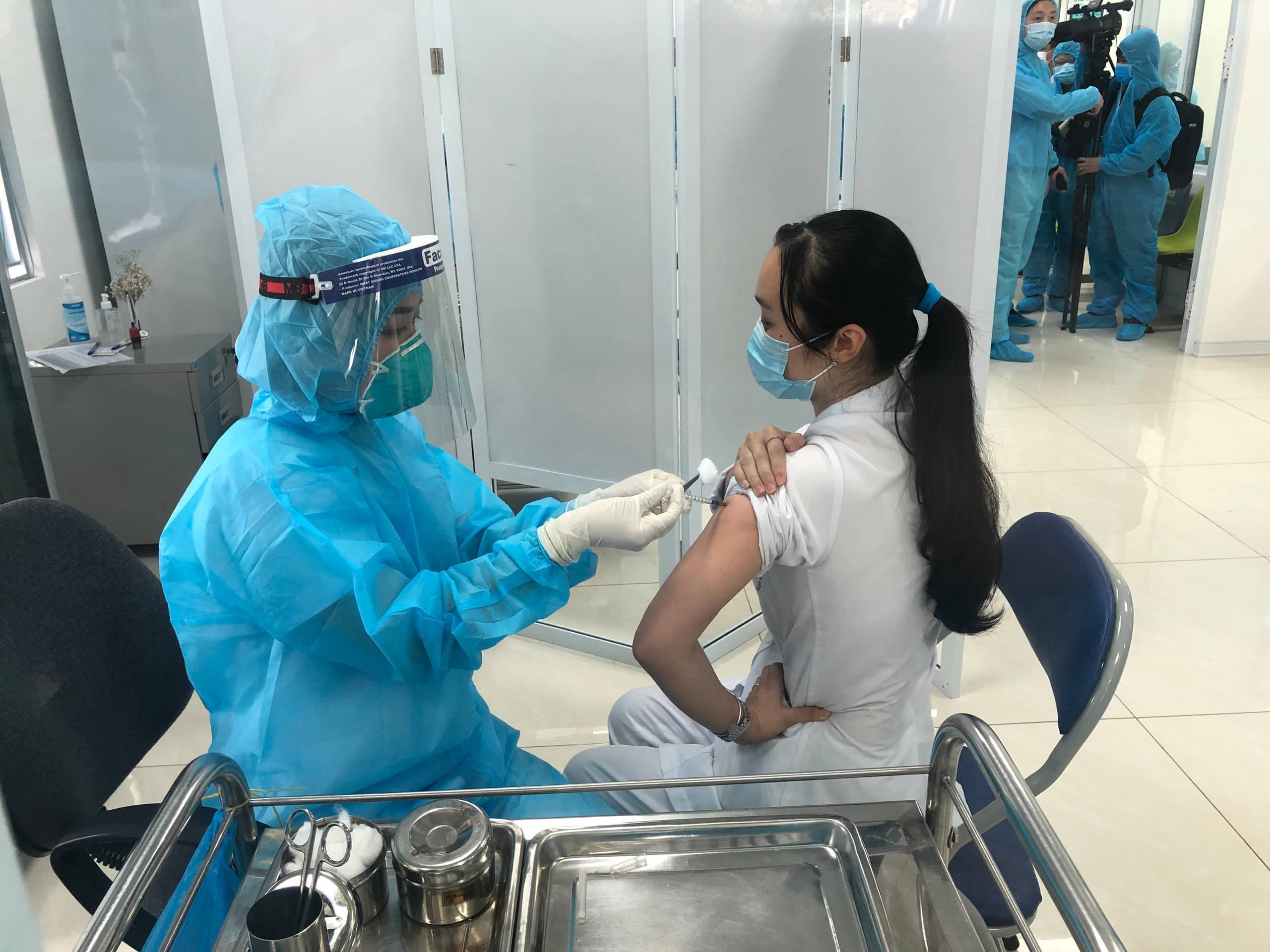 Những mũi tiêm vaccine ngừa Covid-19 đầu tiên tại Việt Nam