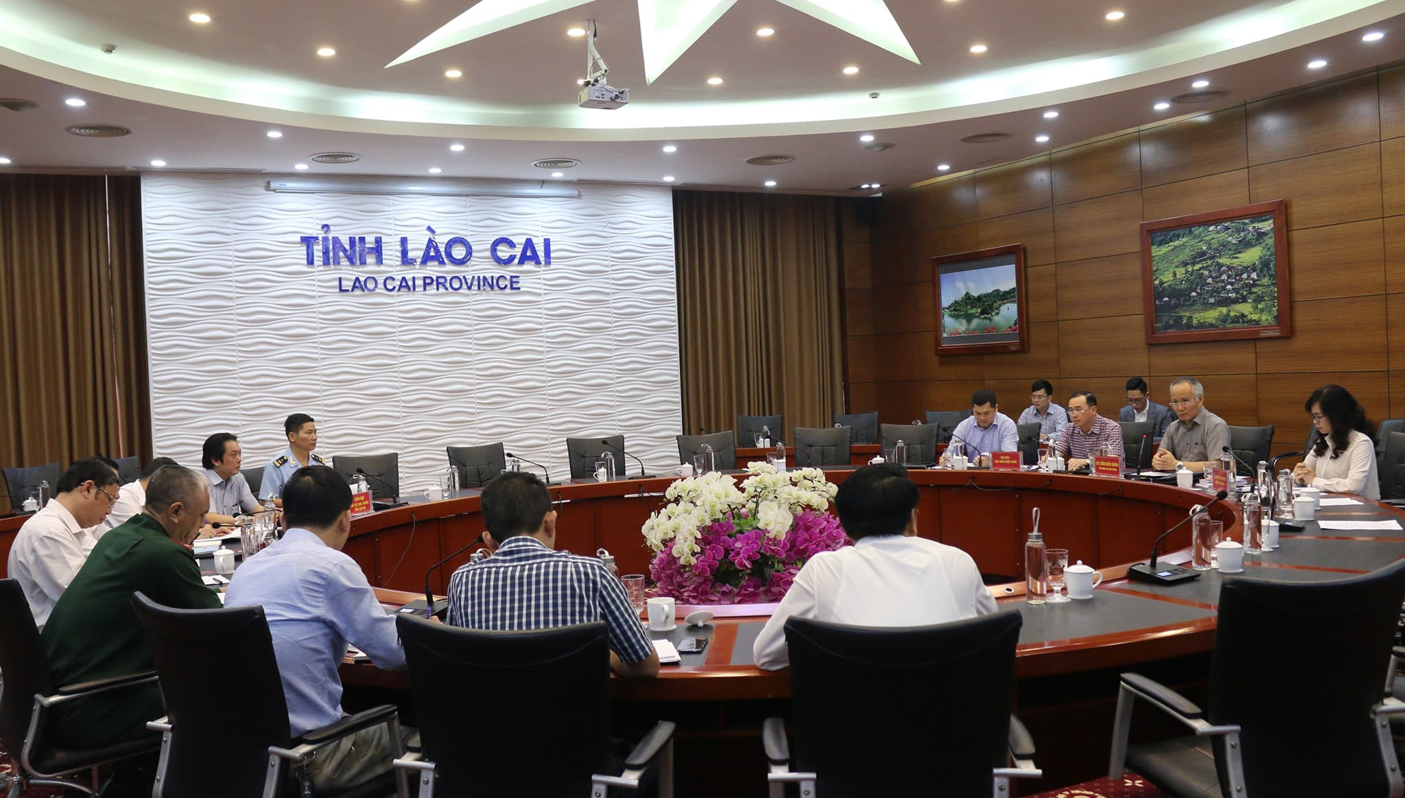 Kịp thời tháo gỡ khó khăn, tạo thuận lợi cho thông quan hàng hóa qua các cửa khẩu biên giới