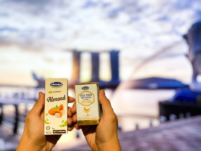 Vinamilk xuất khẩu sữa tươi chứa tổ yến đi Singapore