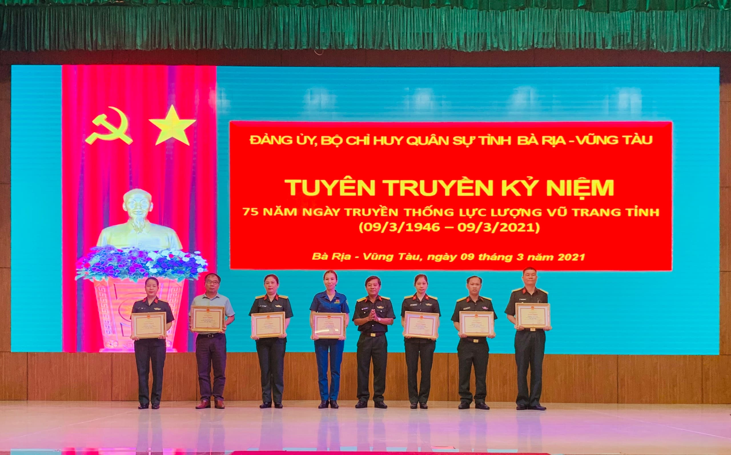 Cán bộ dân quân có duyên với các giải thưởng