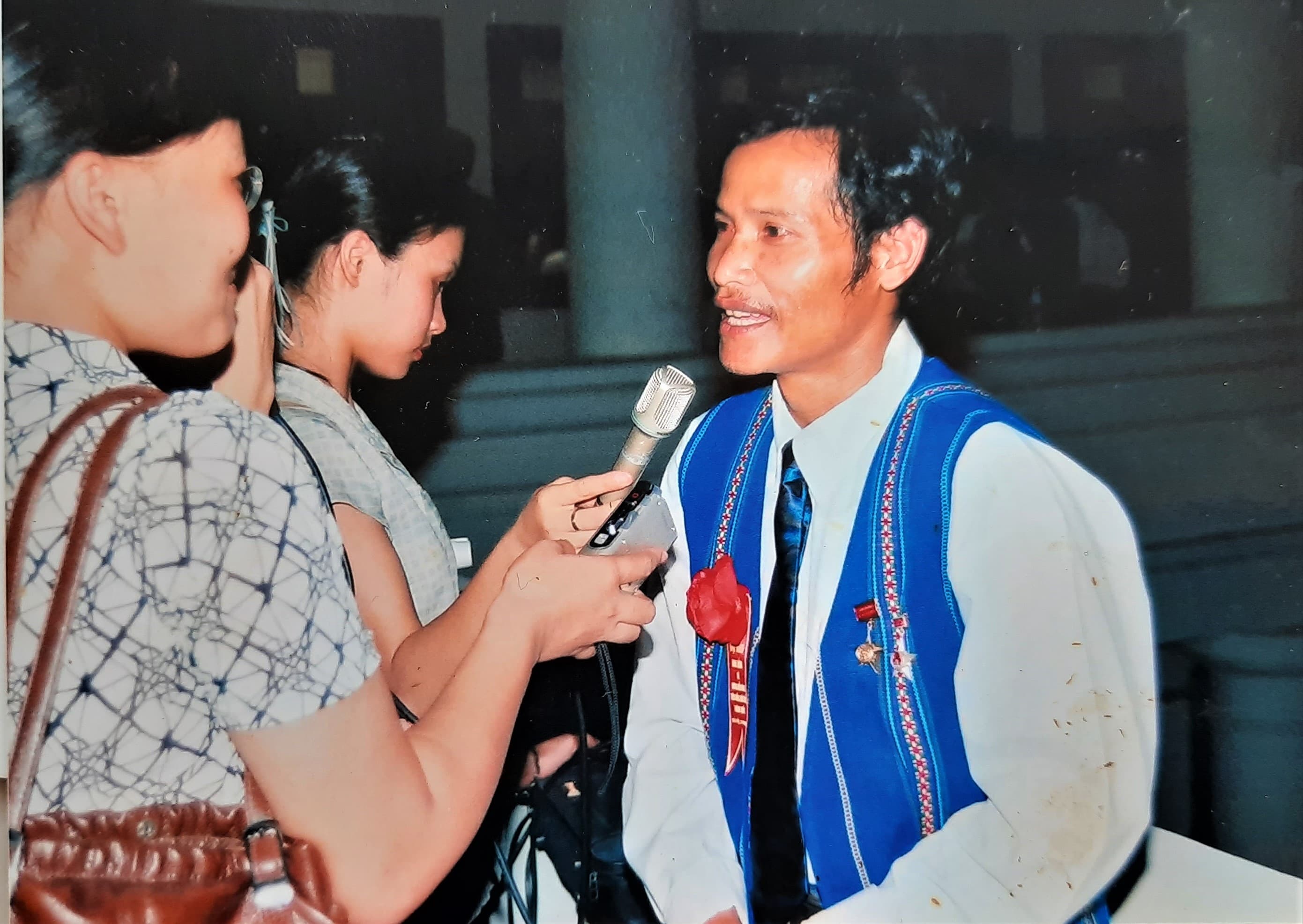 Vĩnh biệt "cánh chim báo tin vui"