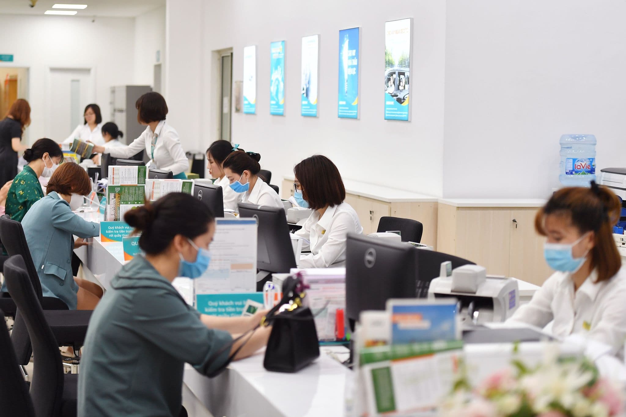Động lực từ các công ty đại chúng